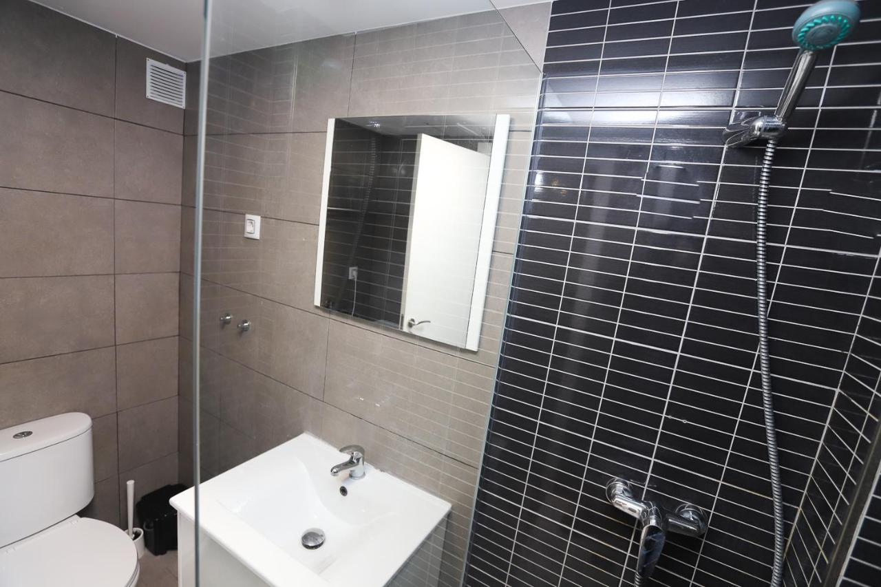 Differentflats Grd Apartment Салоу Екстериор снимка